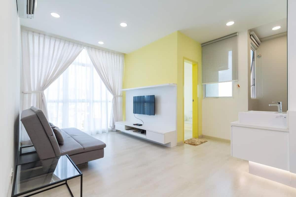 Deluxe And Feel Like A 1, 3-6 Pax ,netflix, Pangsapuri Georgetown