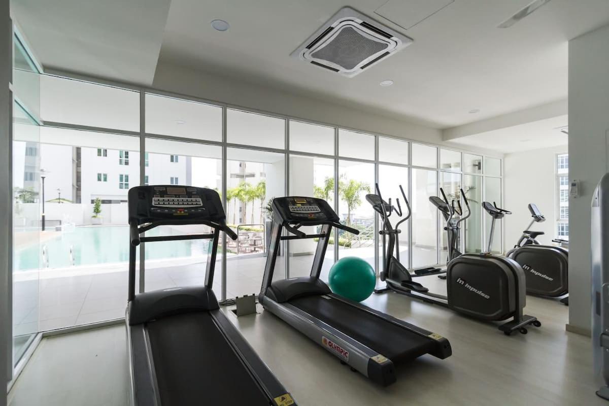 Deluxe And Feel Like A 1, 3-6 Pax ,netflix, * Georgetown